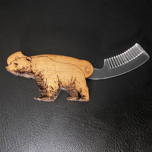 DeMarcus Alexan Bear Travel Comb - Picture 2 of 2